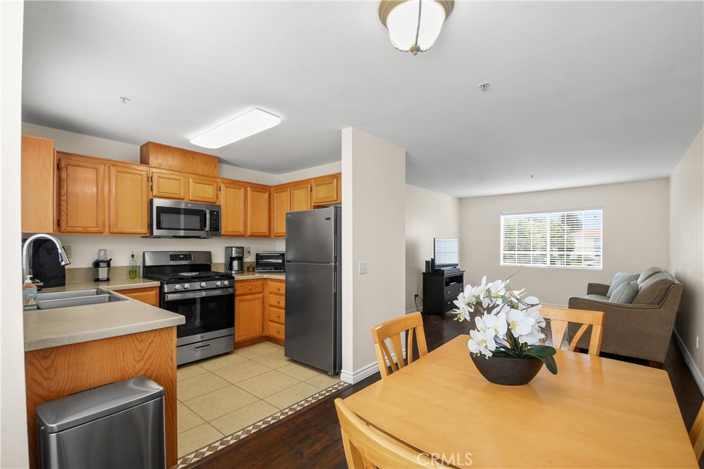 1549 E Spruce A