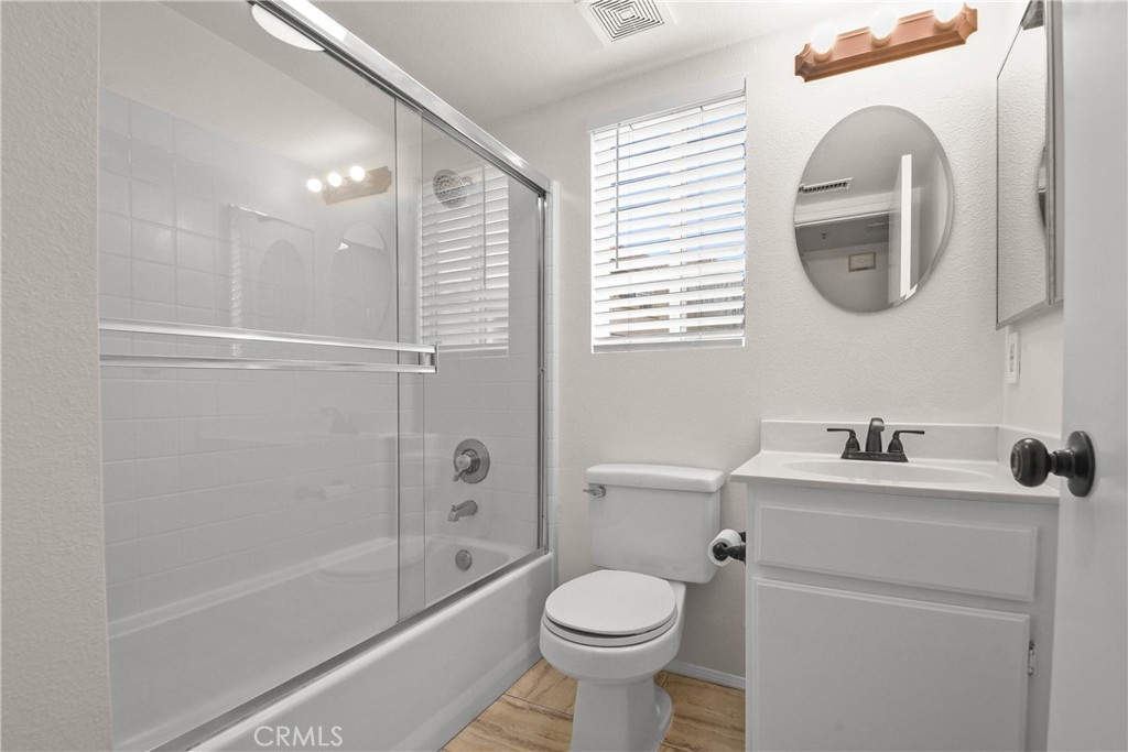 1549 E Spruce A Property Photo 5