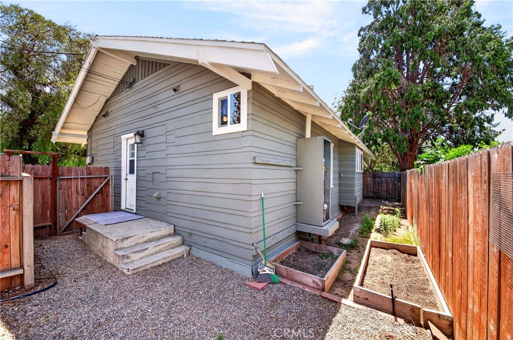 800 Temple Property Photo 19