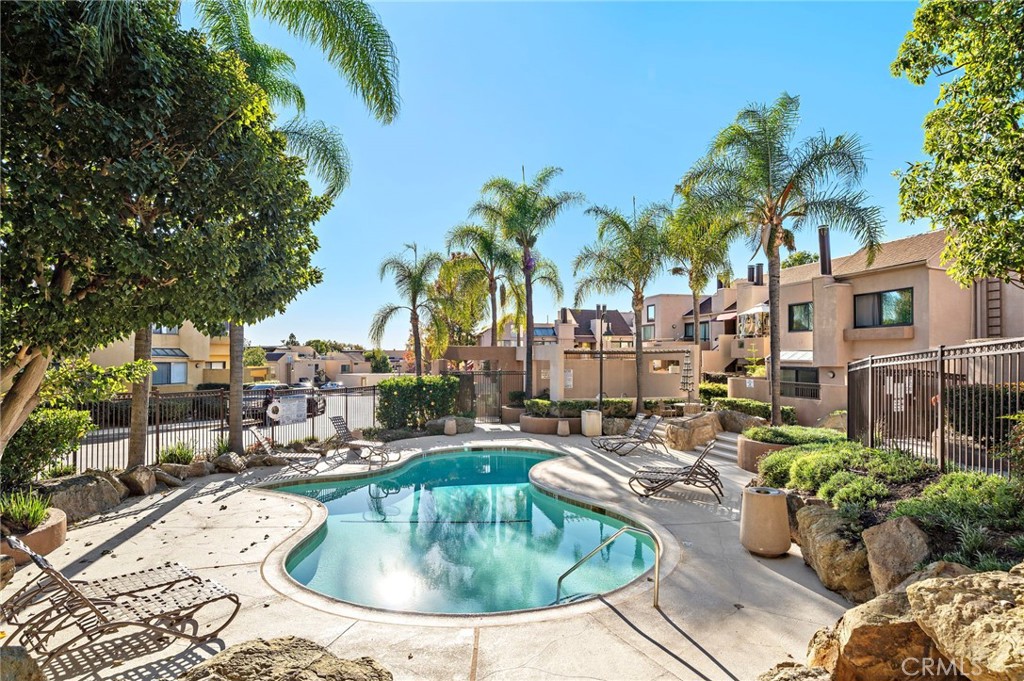 25761 Le Parc 82 Property Photo 2