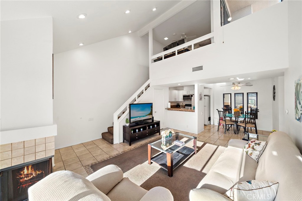 25761 Le Parc 82 Property Photo 2