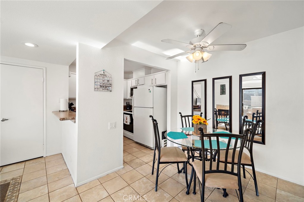 25761 Le Parc 82 Property Photo 7