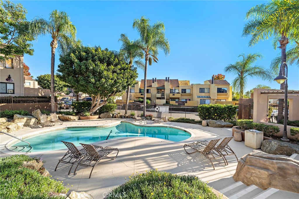 25761 Le Parc 82 Property Photo 15