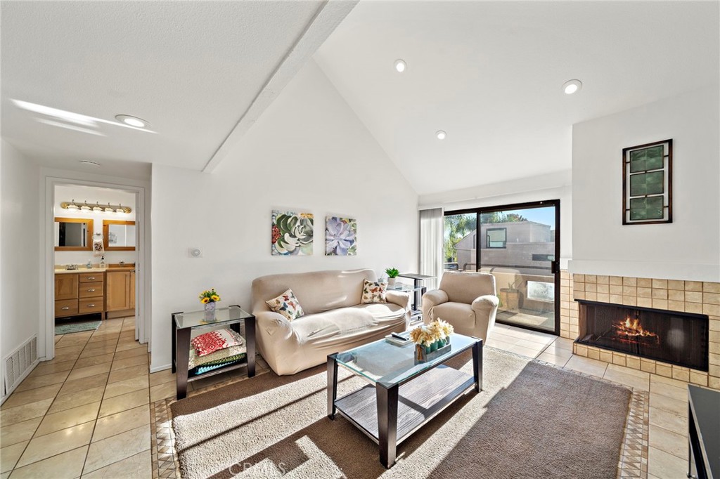 25761 Le Parc 82 Property Photo 21