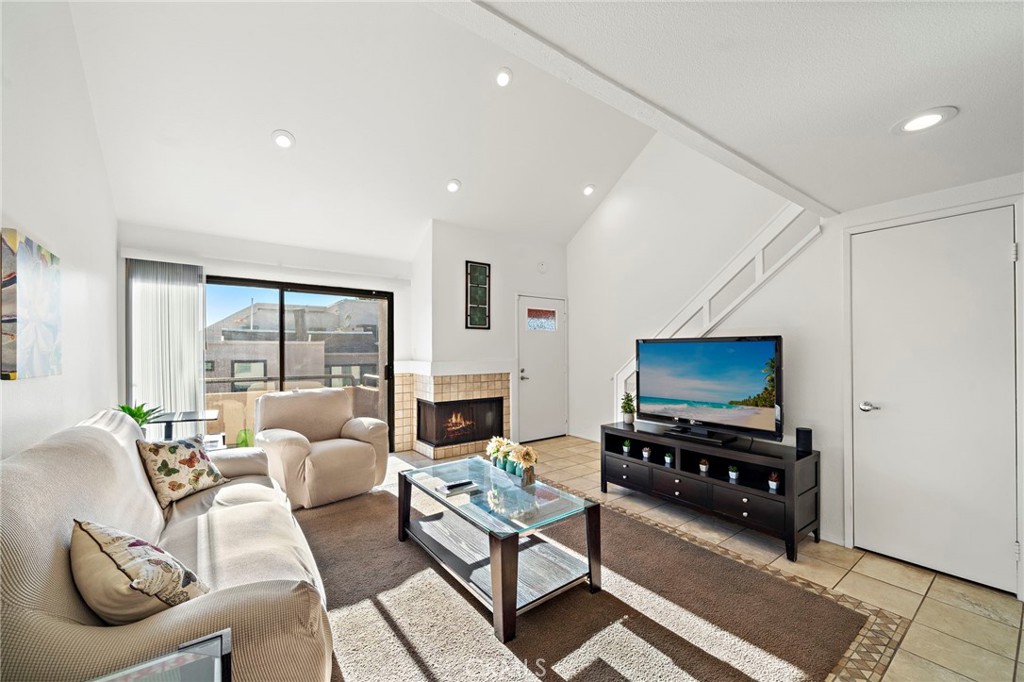 25761 Le Parc 82 Property Photo 22