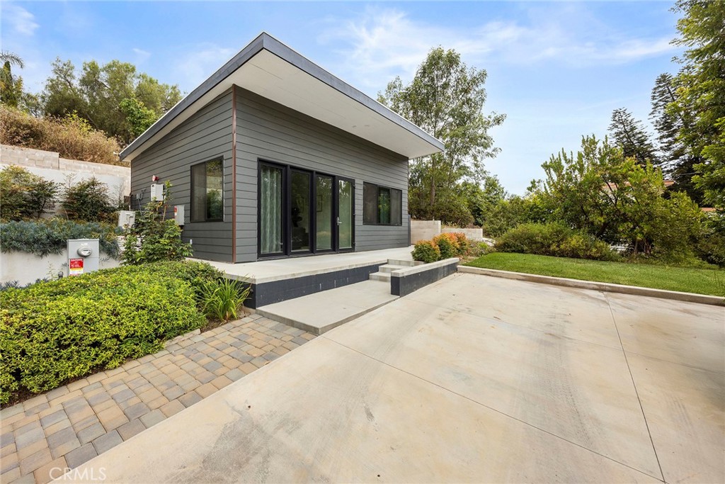 1911 Tumin Road Property Photo 18