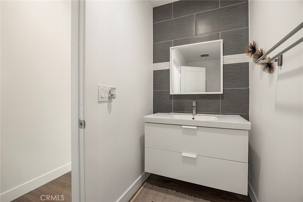 1911 Tumin Road Property Photo 31