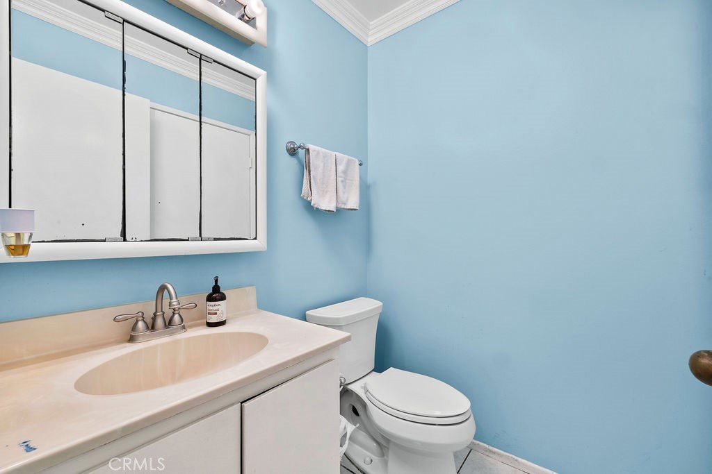 409 N Via Roma Property Photo 27