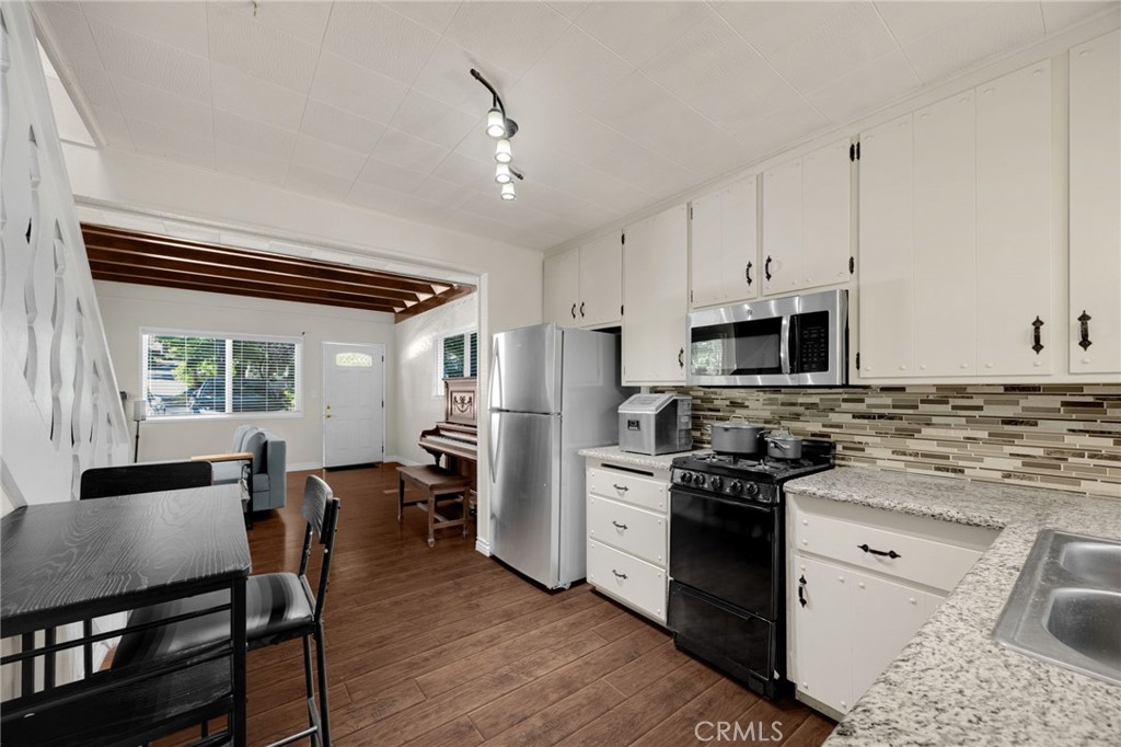 22934 Waters Property Photo 10