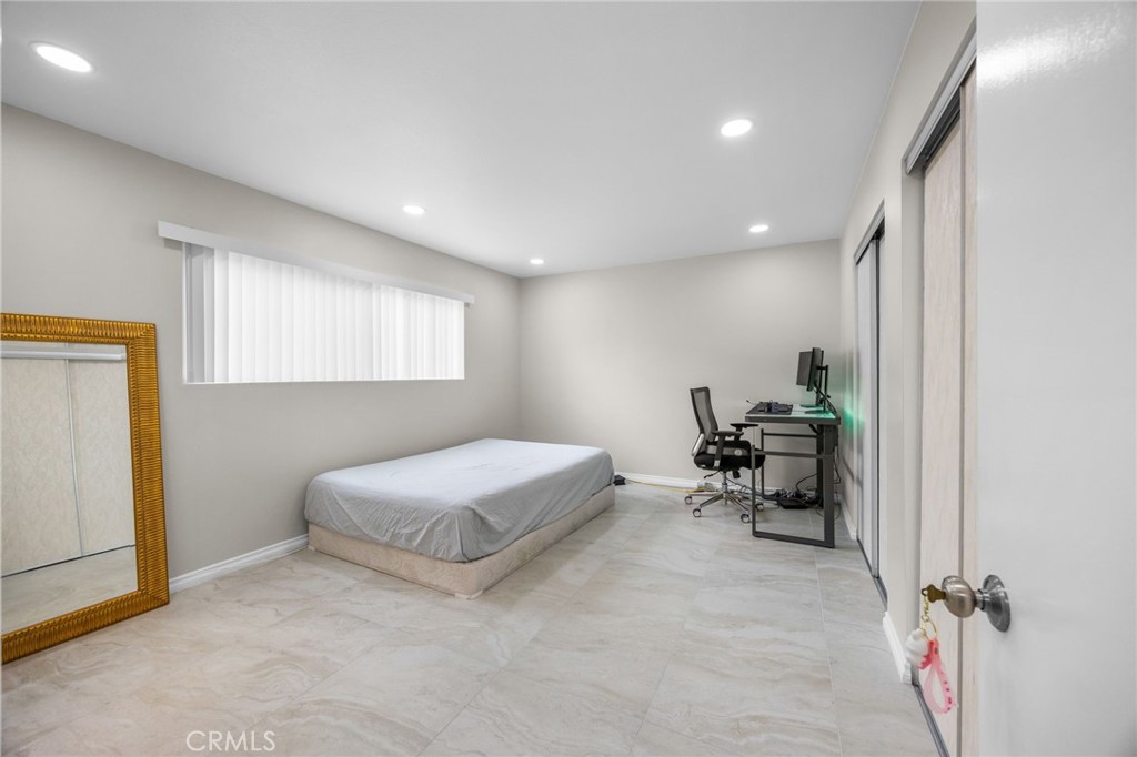 520 S Adria Property Photo 8