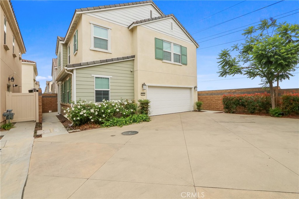 1604 Ruedy Property Photo 1