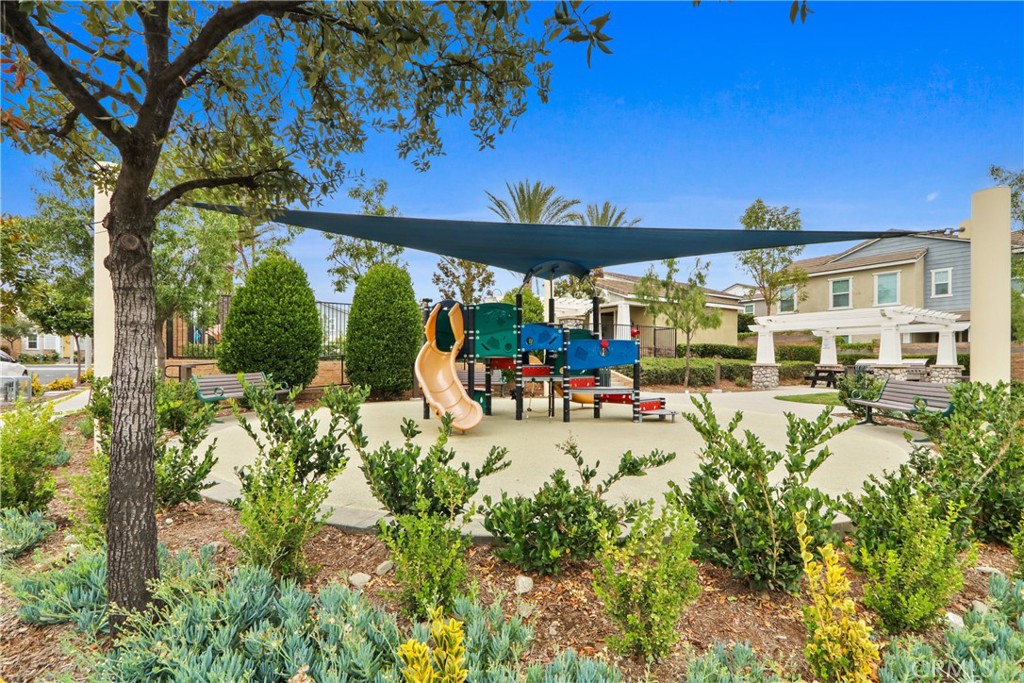 1604 Ruedy Property Photo 23