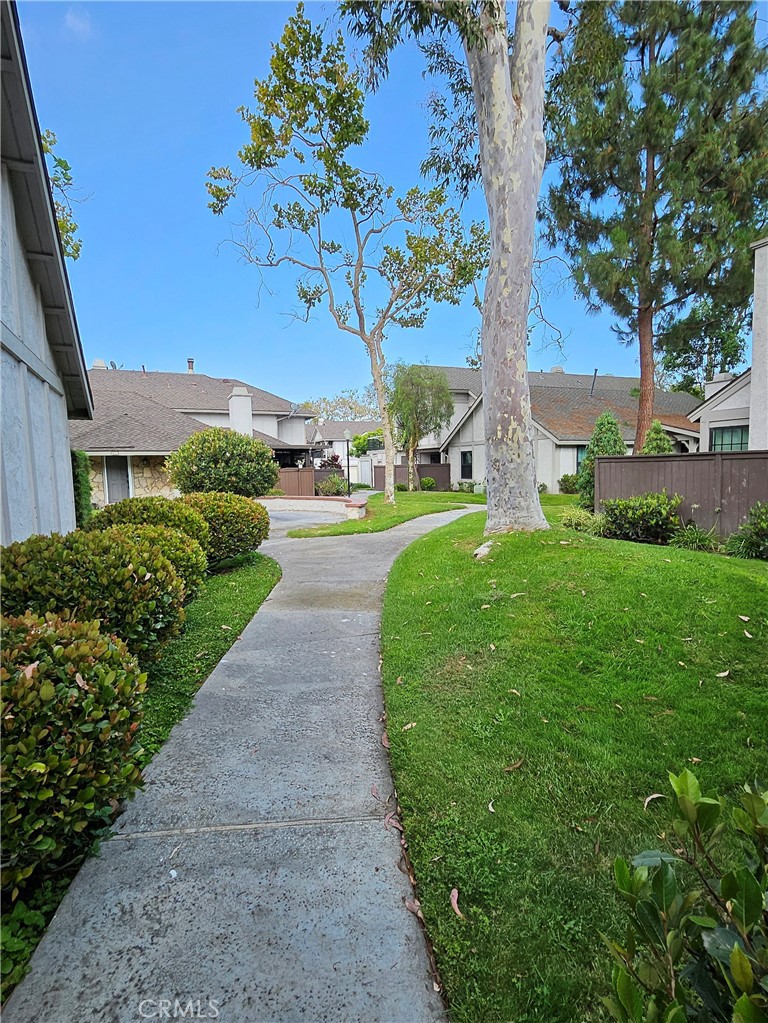 9060 Candlestick Lane Property Photo 5