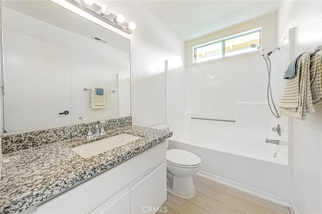 55 Alicante Aisle Property Photo 18