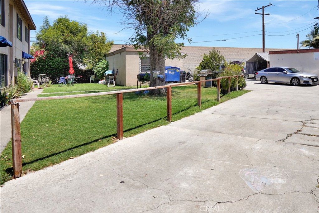 1600 Picadilly Property Photo 5