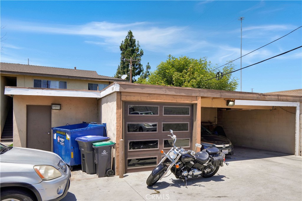 1600 Picadilly Property Photo 6