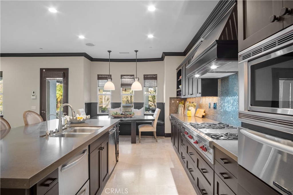 36 Via Divertirse Property Photo 12