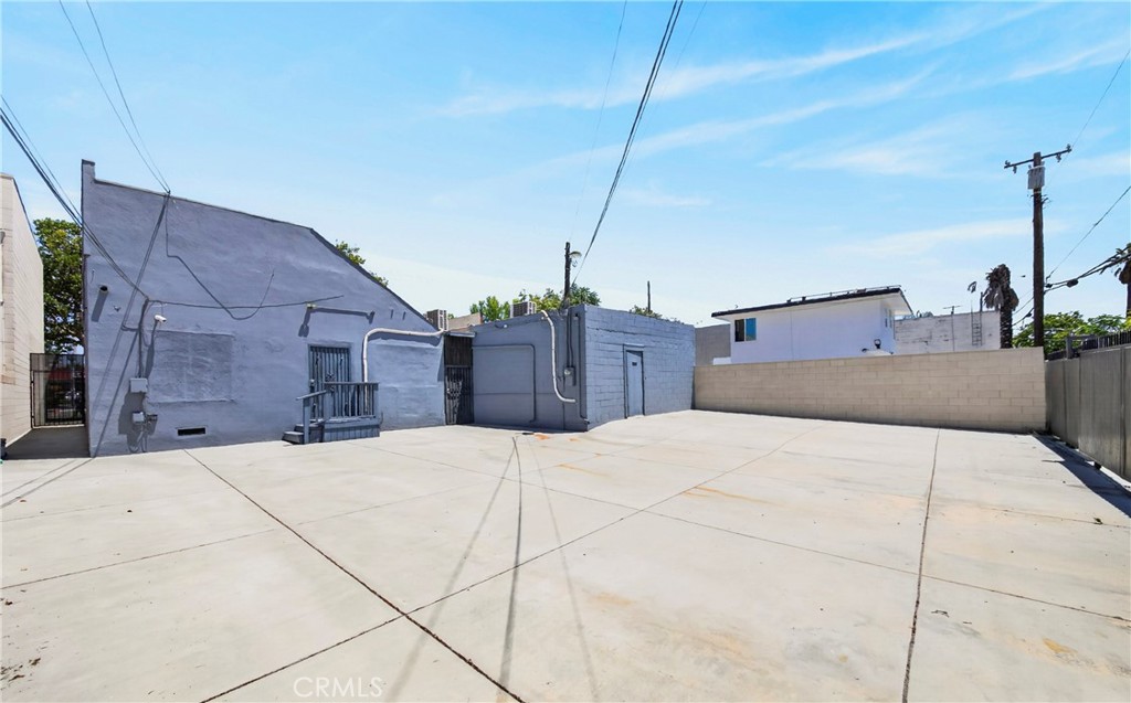 450 W Holt Avenue Property Photo 6
