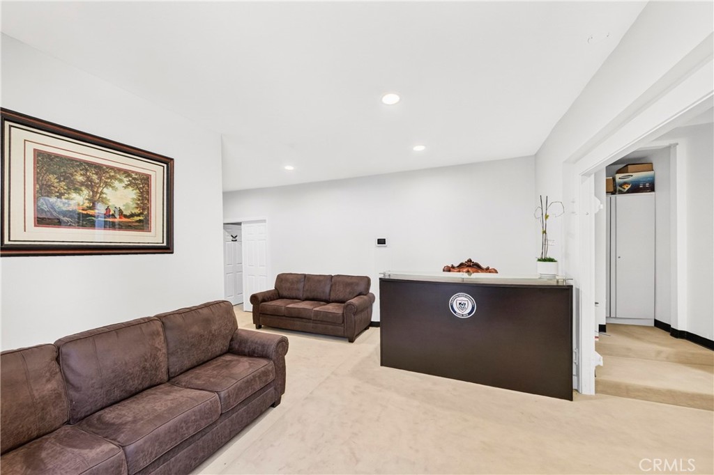 450 W Holt Avenue Property Photo 14