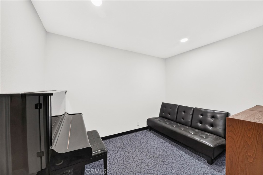 450 W Holt Avenue Property Photo 22