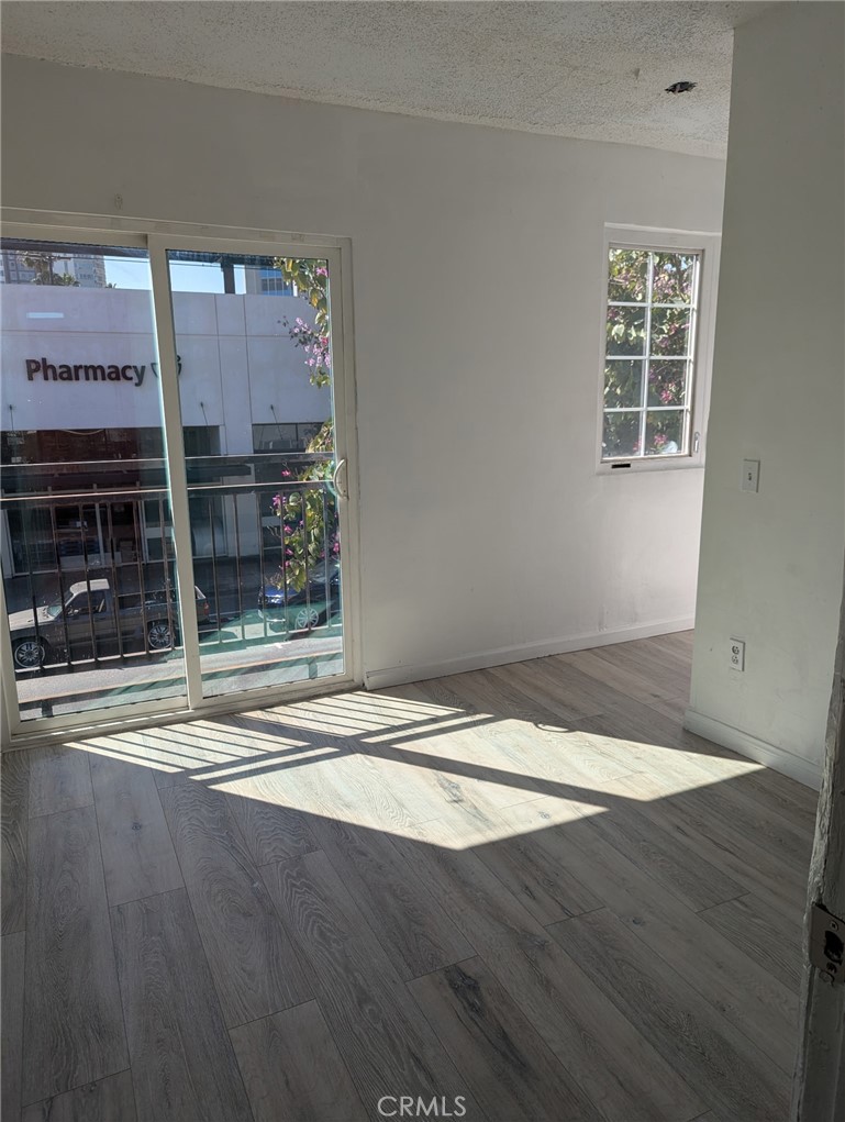 643 635 E Broadway Property Photo 5