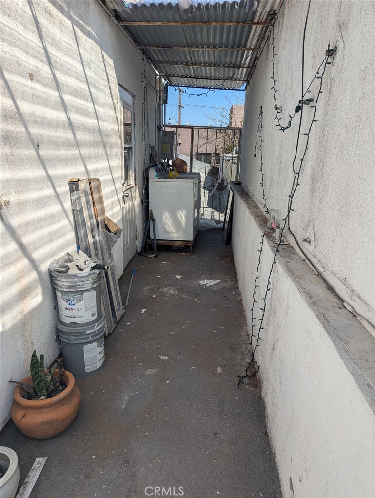 643 635 E Broadway Property Photo 6