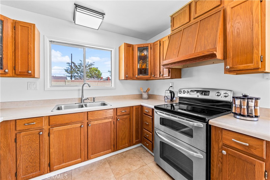 6101 Killarney Property Photo 15