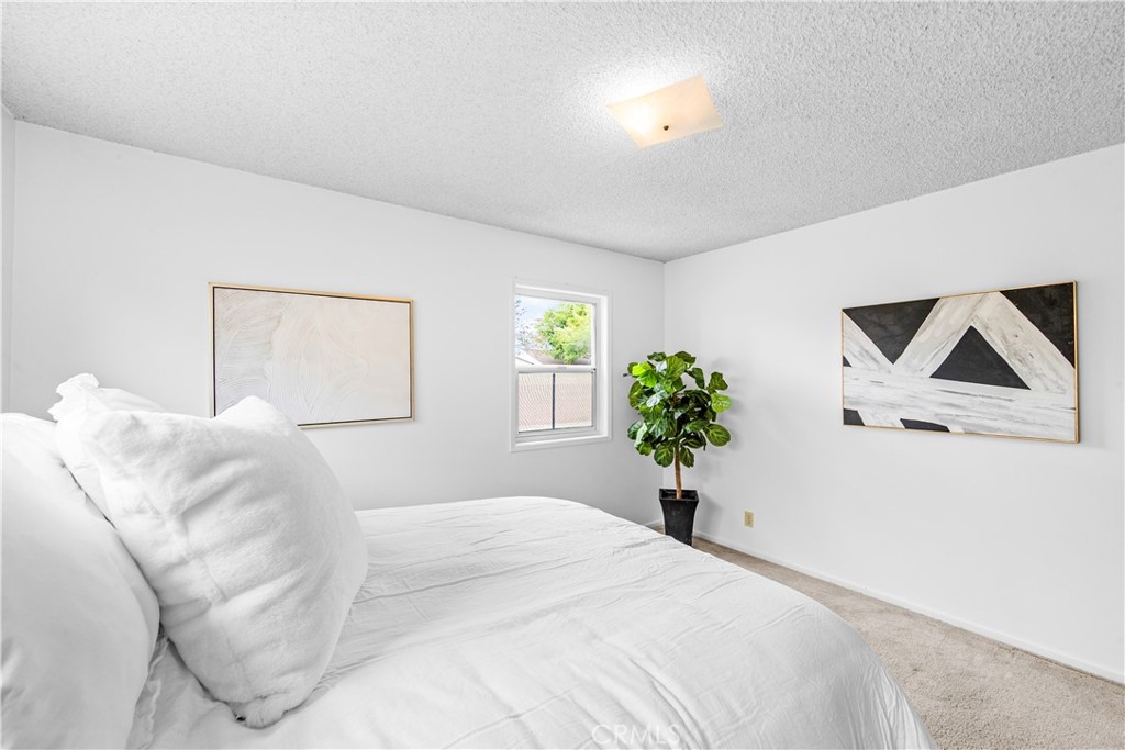 6101 Killarney Property Photo 32