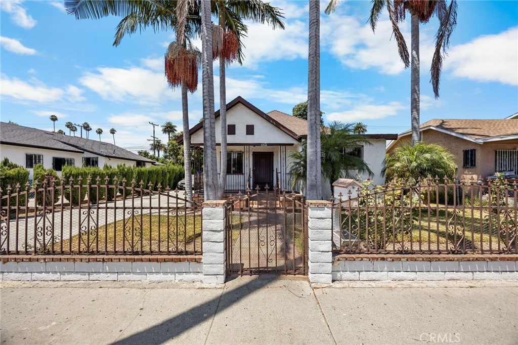 6421 Converse Avenue Property Photo 1