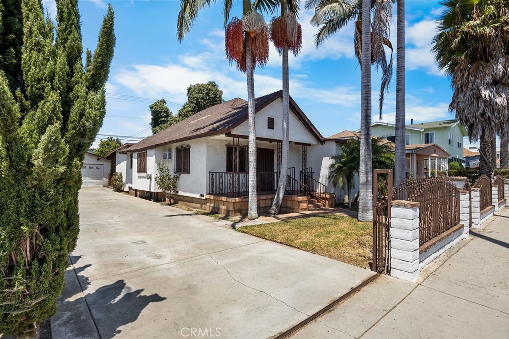 6421 Converse Avenue Property Photo 2