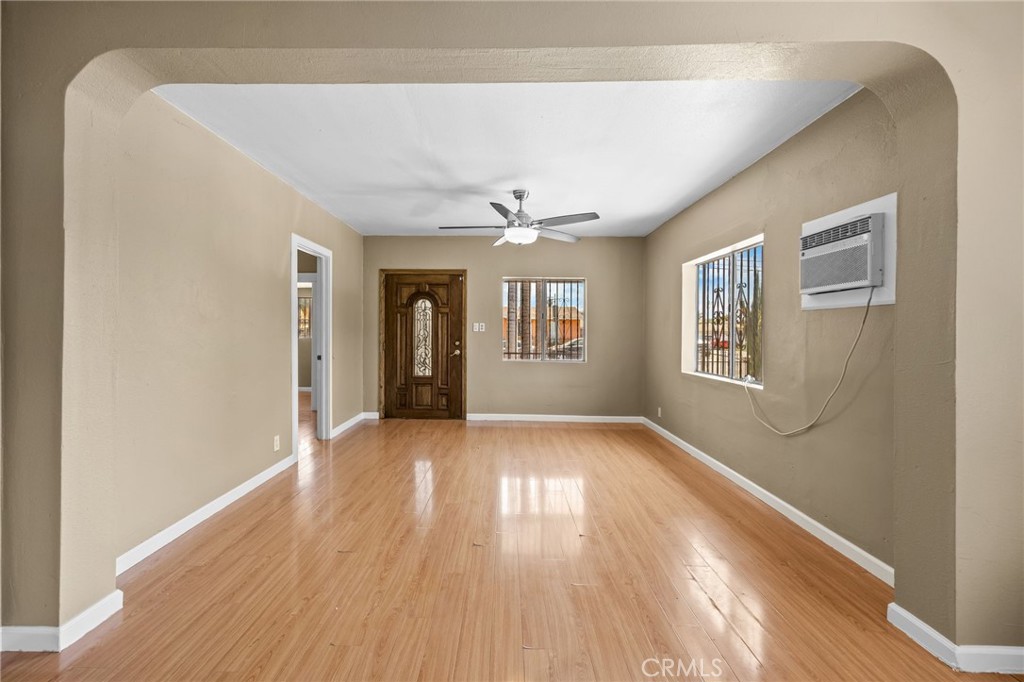 6421 Converse Avenue Property Photo 9