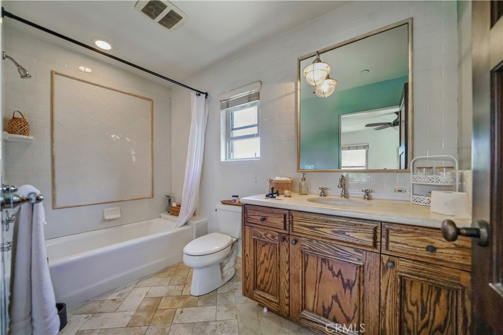 1001 Electric Avenue Property Photo 33
