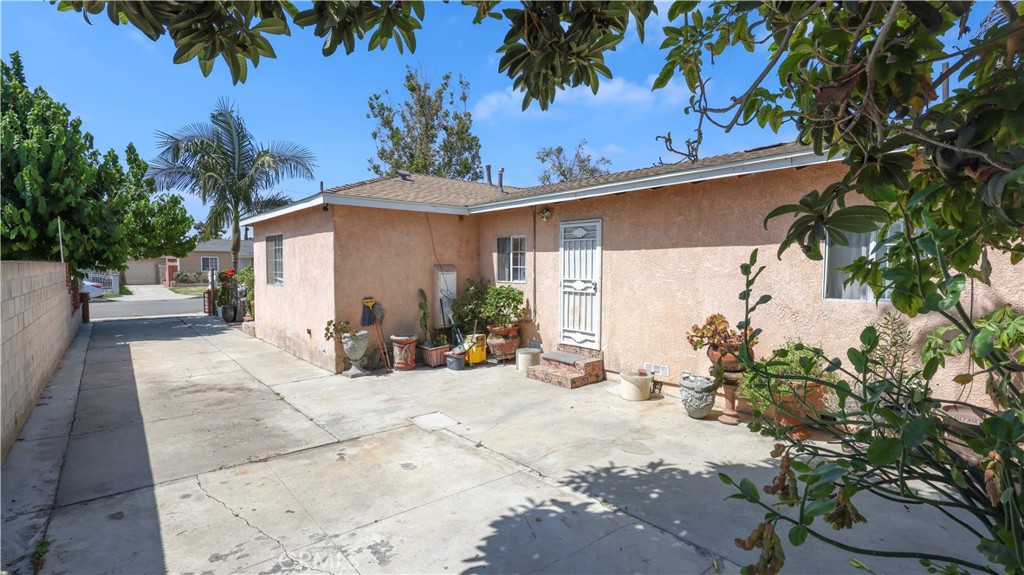 5427 Rayborn Property Photo 4