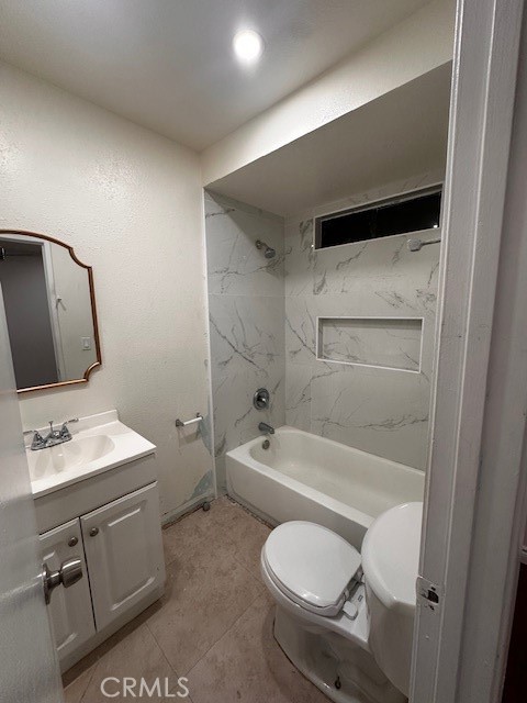 13772 Euclid Property Photo 8