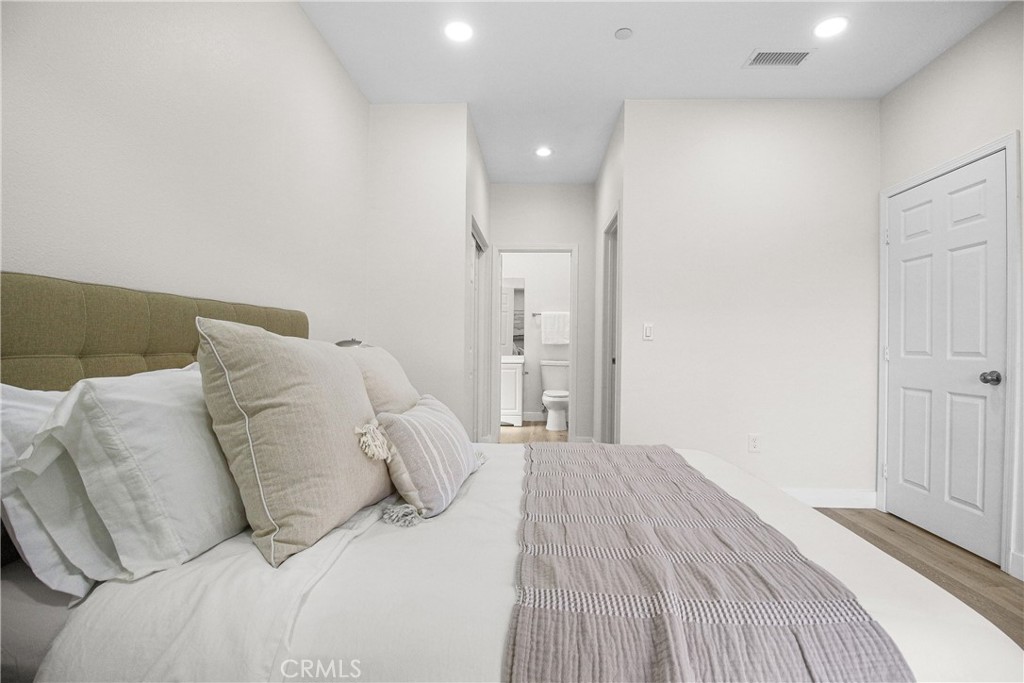 244 W N Street Property Photo 13