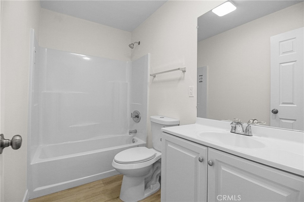 244 W N Street Property Photo 26