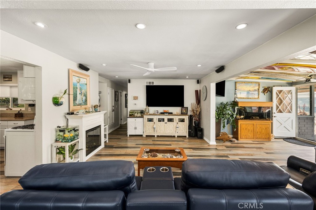 15732 Swan Lane Property Photo 7