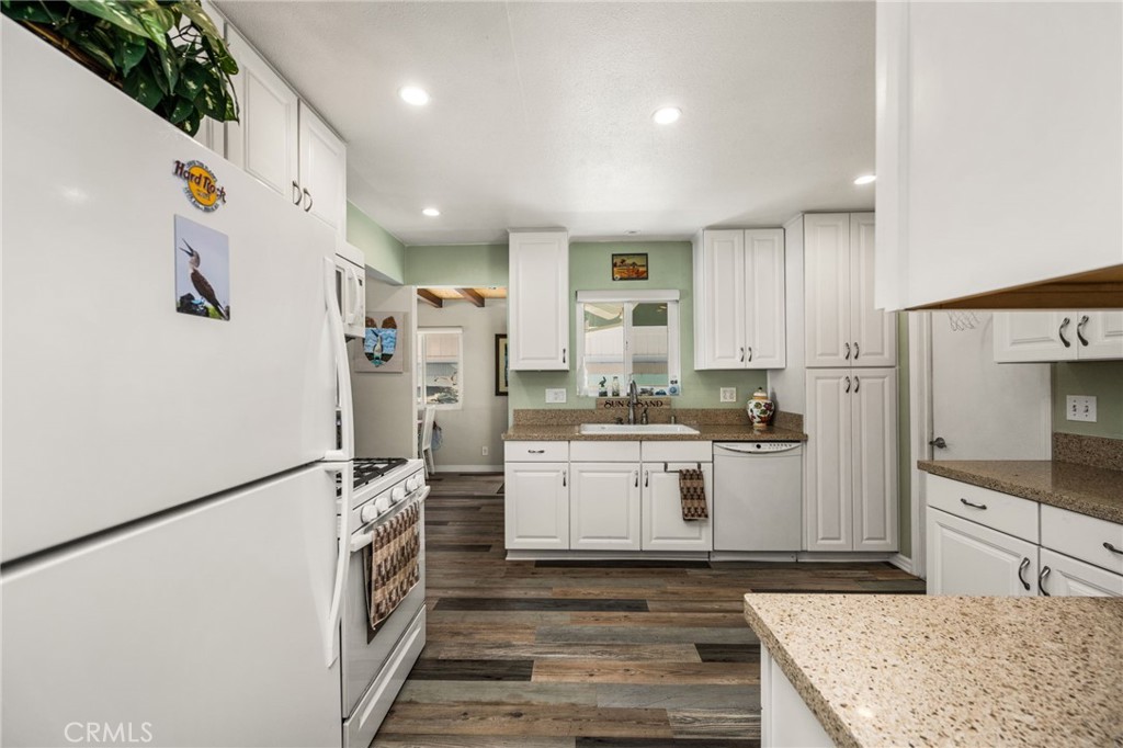 15732 Swan Lane Property Photo 27