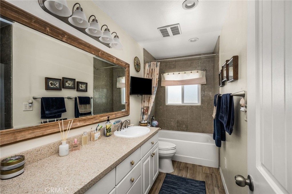 15732 Swan Lane Property Photo 35