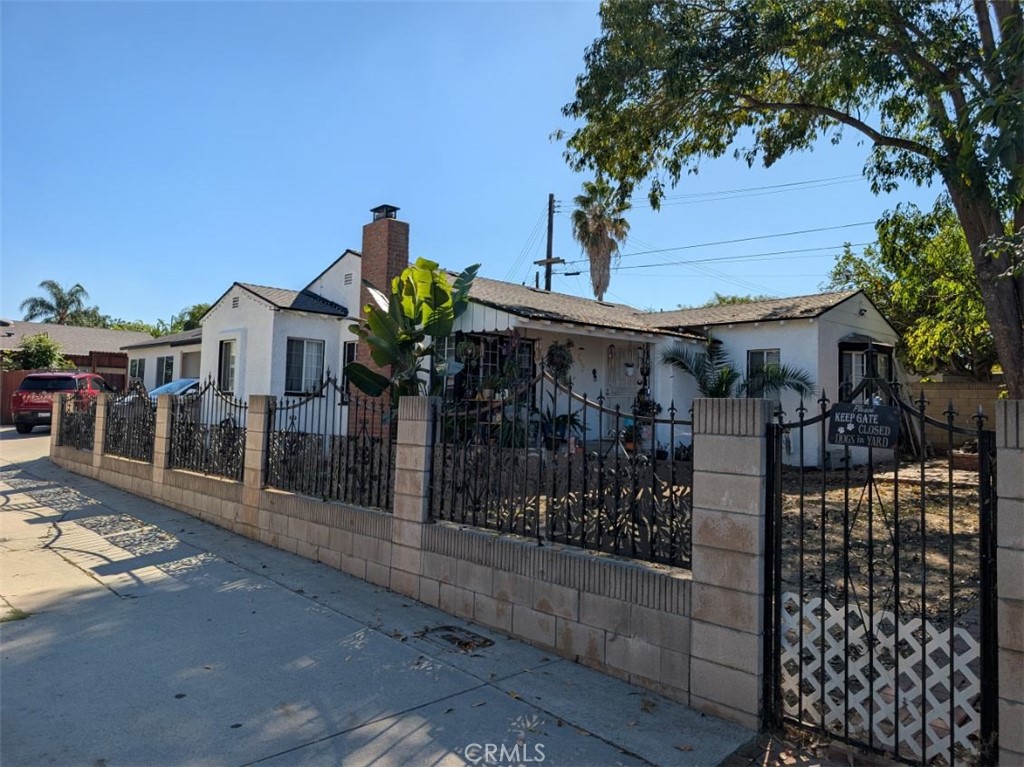 10438 Ceres Avenue Property Photo 1