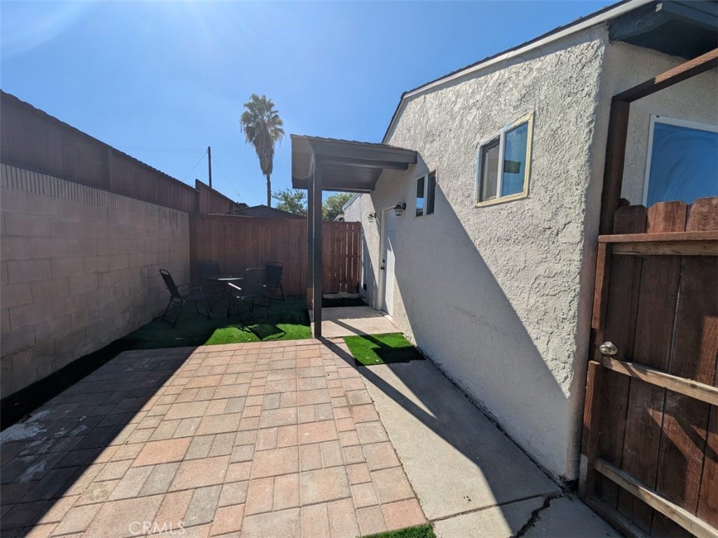 10438 Ceres Avenue Property Photo 4