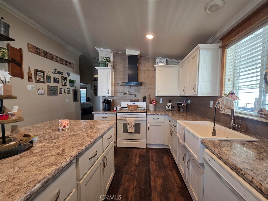 27150 Shadel 146 Property Photo 15