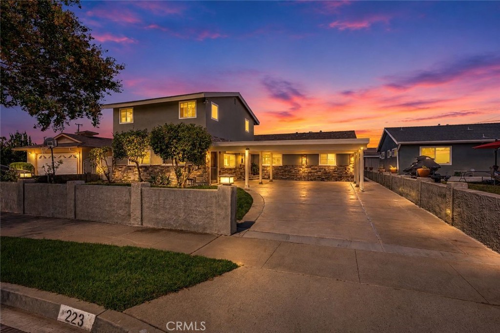 223 S Camellia Property Photo 1