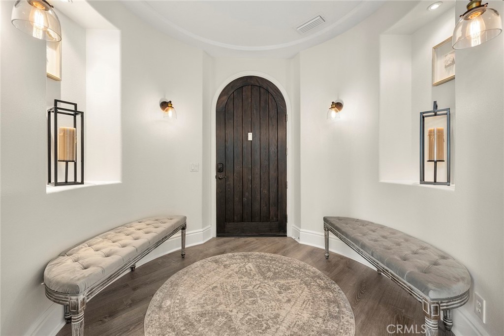 16 Kempton Lane Property Photo 12