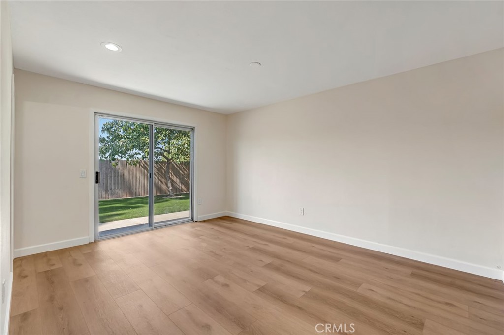 1077 Westpark Property Photo 11