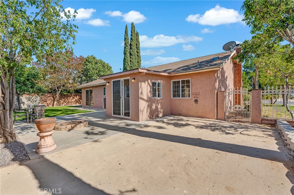 1077 Westpark Property Photo 30