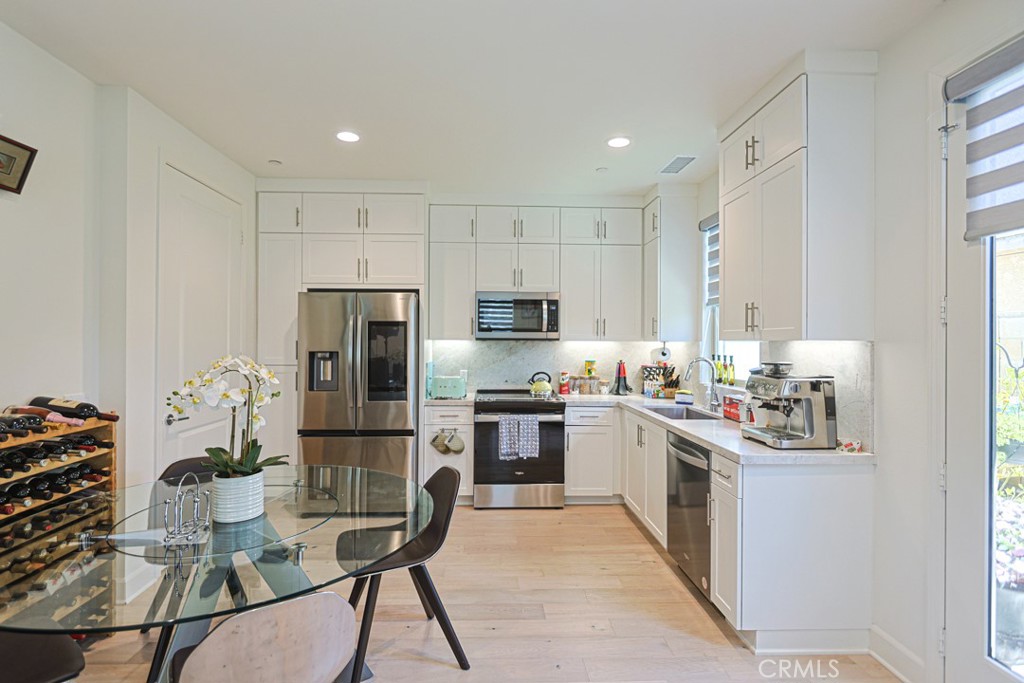 17540 Cameron 102 Property Photo 10