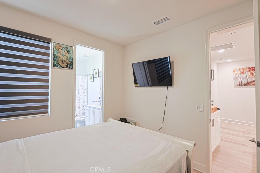 17540 Cameron 102 Property Photo 24
