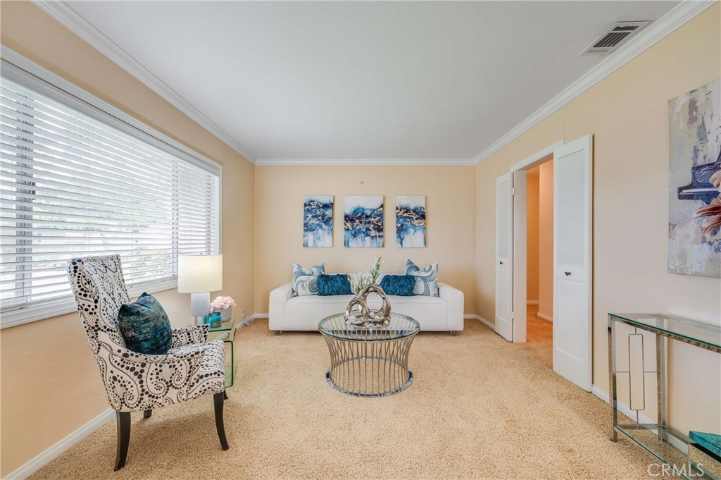 4432 Stanbridge Property Photo 4