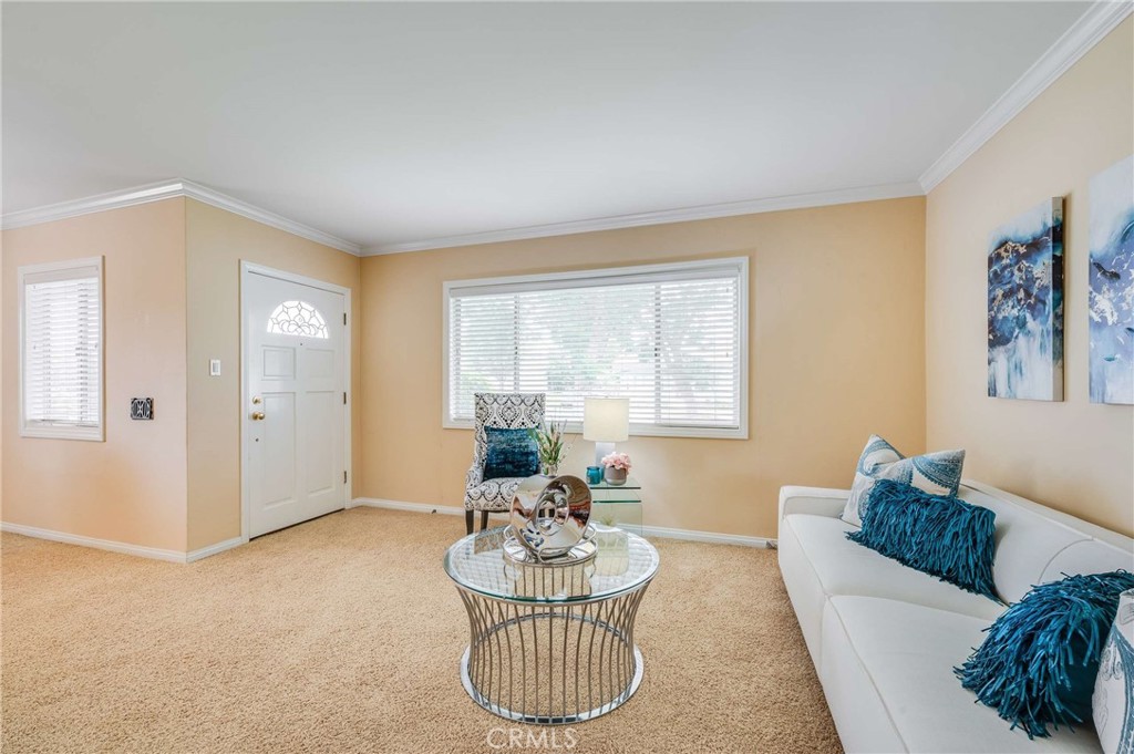 4432 Stanbridge Property Photo 5